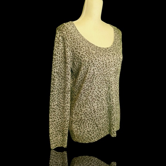 Calvin Klein Gray Leopard Print Wool-Blend Scoopneck Pullover Sweater Size M - Picture 11 of 12